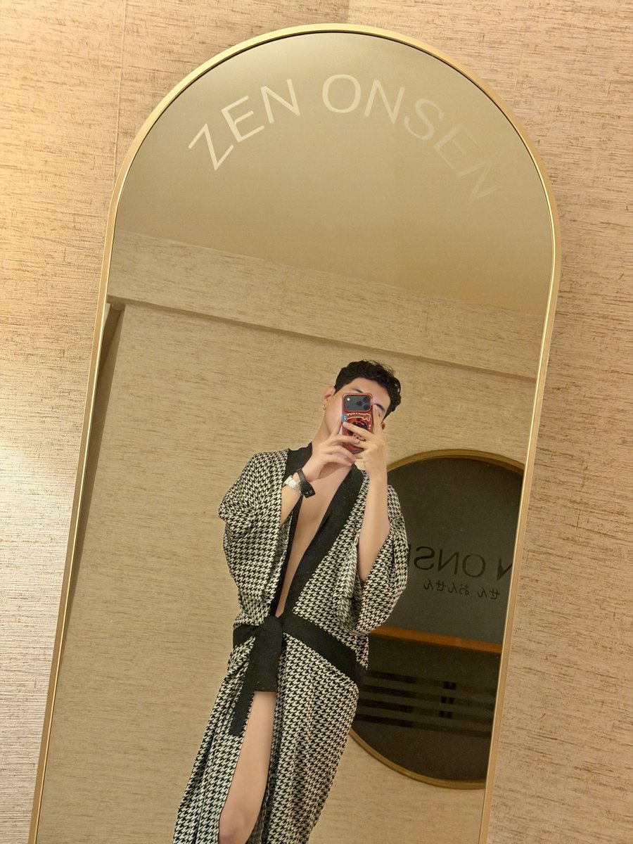 Tryall131040's tweet photo. เค้ามัดเชือกกันยังไงนะ 😅
#หลบฝน @zen_onsen https://t.co/x6JlUHQj8p