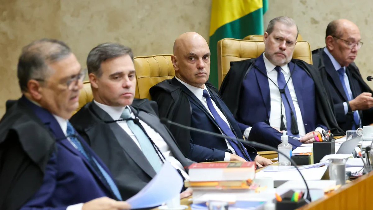 gazetadopovo's tweet photo. Gilmar e Dino sabotam julgamento com tumulto e subterfúgios para blindar Moraes
#MaisLidas
https://t.co/Jk5JnLiZZz https://t.co/2RbLXVS0wU