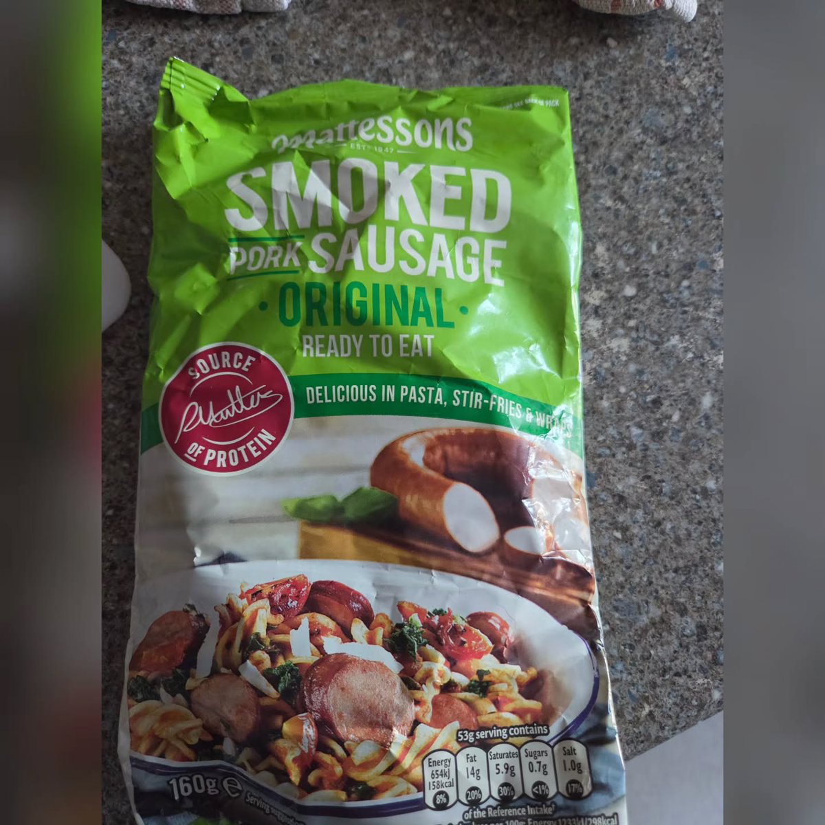 WilliamHelf0c's tweet photo. Cheesy Smoked Sausage Pasta

Smoked pork sausage, Primula Cheese and cooled pasta. This was unbelievably simple yet incredibly tasty! I pre-cooked and slightly cooled the pasta, squeezed in a whole tube of Cheese &amp; Chives, then added a packet of https://t.co/vuFCqQfidf