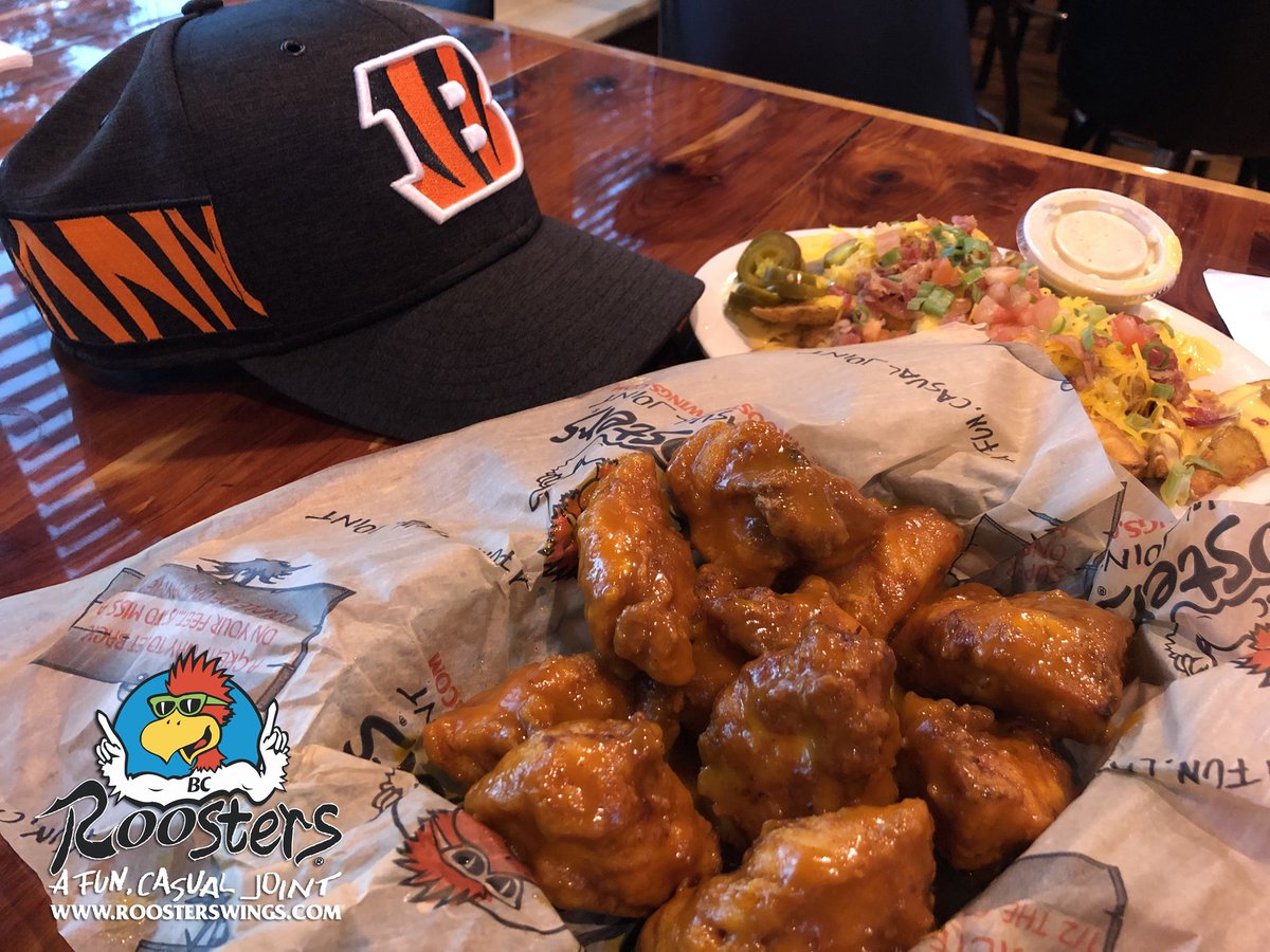 BengalBombSquad's tweet photo. Nothing goes with #Cincinnati #football quite like some yummy wings! Join the @BengalBombSquad this SunDEY at @Roosters in Western Hills for #Bengals vs. Texans ... eat hardy and scream #WhoDey with #Friends &amp; #Family! #LetsRoar Cincinnati!
RSVP and we'll save you a seat! https://t.co/Fe2cpRrLwL