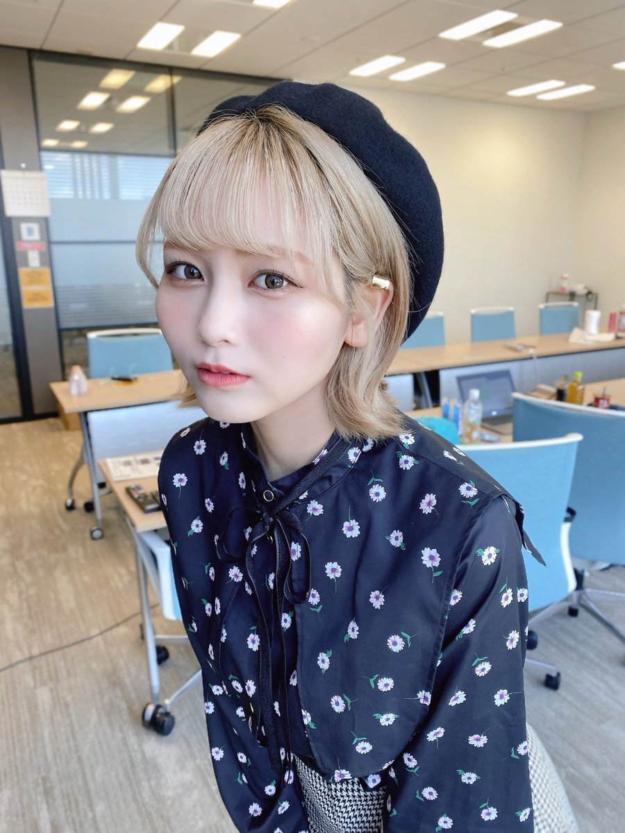 bono_hana24's tweet photo. 金髪花菜ちゃんが可愛すぎるんよ
#大場花菜 https://t.co/ijlW6yO4hG