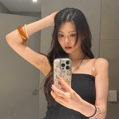 Swan_global_'s tweet photo. #NewProfilePic https://t.co/EHjf4UZMlu