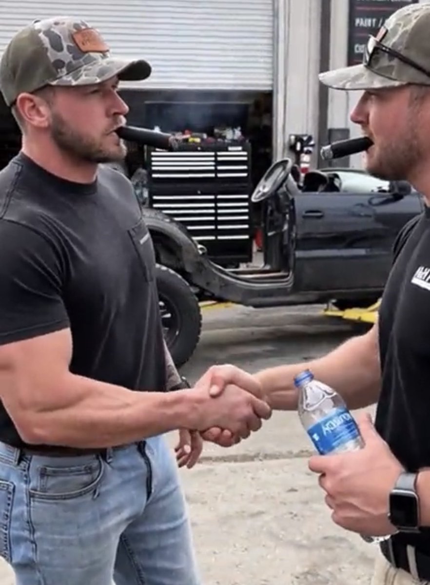 AnotherHomoCon's tweet photo. Brotherhood is important. Guys, find the gentlemen who reenforce you and temper you. https://t.co/UJV6hss9S2