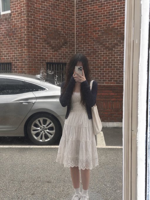 8fb219959617019's tweet photo. 친해질 사람 ㅠ
#일상계_𝕏친소 #일상계𝕏친소  #일상계트친소 https://t.co/WgJ5tCYotG
