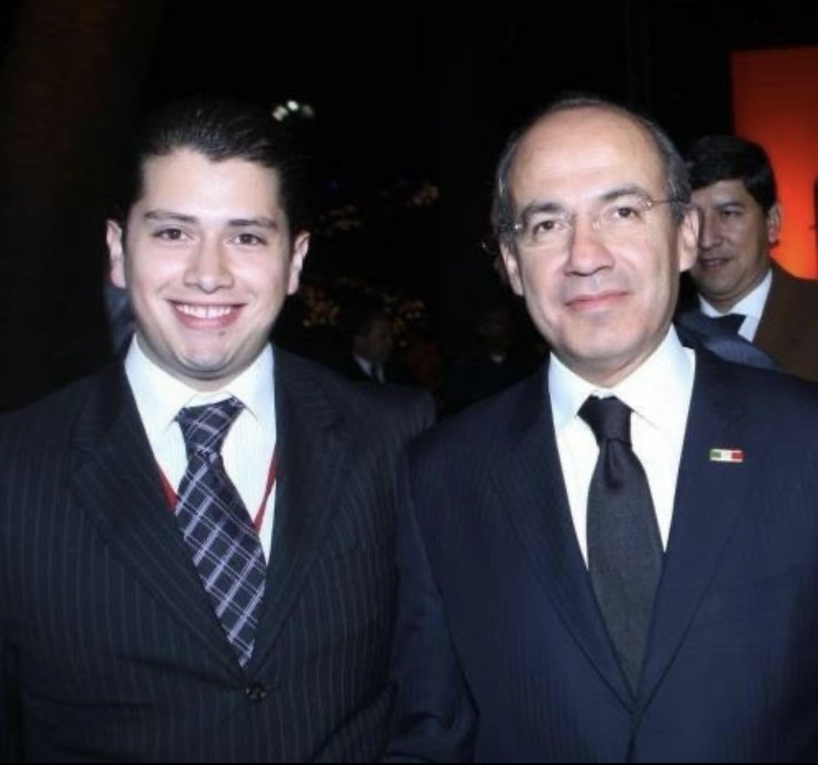 CosmeFulani34's tweet photo. @pedrorodzbet2 @HernanGomezB @OctavioRomero_O @Infonavit @Reforma @El_Universal_Mx @Azteca @carlosmartinezv En @Infonavit, la corrupta gordita calderonista @carlosmartinezv cometió abuso de funciones, tráfico de influencias, peculado, cohecho y falsificación de documentos. Hay carpetas en @FGRMexico que deben judicializarse. @ErnestinaGodoy_ @Claudiashein @ClaraBrugadaM @alefrausto https://t.co/OTHylbzK6w