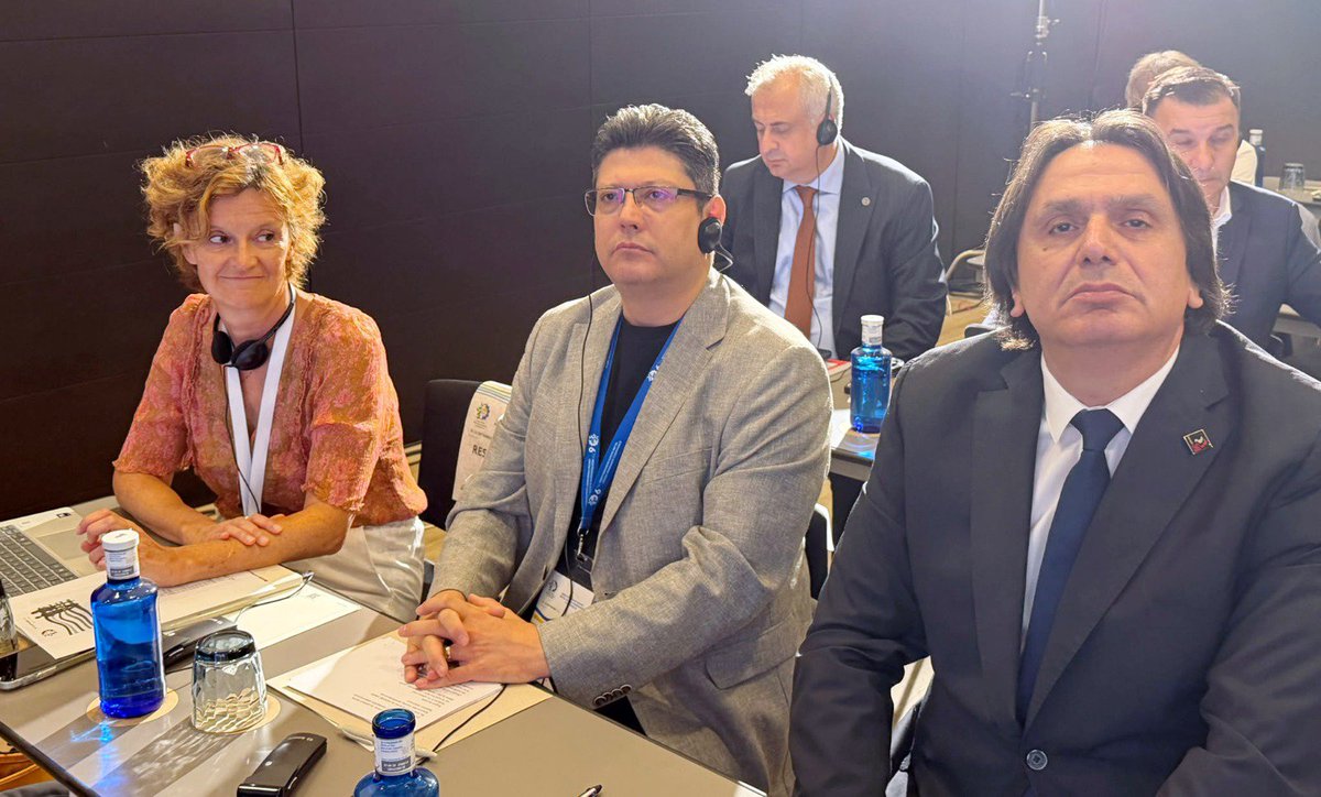 AltundagUysal's tweet photo. Konferansın açılışında yaptığım konuşmada, küresel rekabetin ve artan ticaret gerilimlerinin faturasının emeğin omuzlarına yüklenemeyeceğini belirterek, metal emekçilerinin ortak sorunlarına karşı uluslararası sendikal dayanışmayı büyütmemiz gerektiğini dile getirdim. https://t.co/Ay0HsUdmqB
