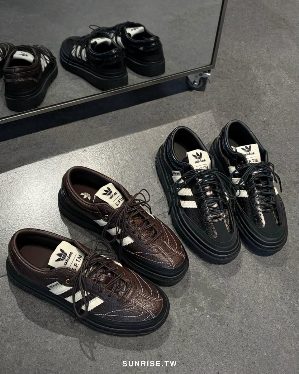 baeshyi's tweet photo. SUNGKEM SAMA ADIDAS!! INI SIH DEFINISI SEPATU GAGAH DAN GANTENG 👀😭 https://t.co/b69X5Zd07V