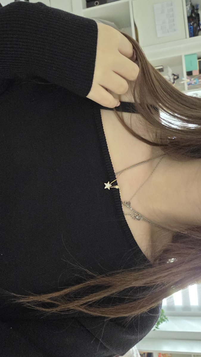 mwctzx's tweet photo. new clothes!! 
info: top from Bershka and pants from Brandy Melville 
#edtwt #bc #clothes https://t.co/jLDMlXJYKx