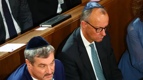 Pacto_Secreto's tweet photo. Los judíos que gobiernan Alemania intentaron el enésimo montaje cutre para intentar arrastrar a toda Europa a la guerra contra Rusia. ¿Para qué?
- Para enriquecerse.
- Para destruir Europa.
- Para reducir la población.
- Para que posteriormente a la guerra, el Cabal tome posesión absoluta de los restos de Europa.

No es política ficción, es exactamente lo que ya están haciendo en Ucrania.