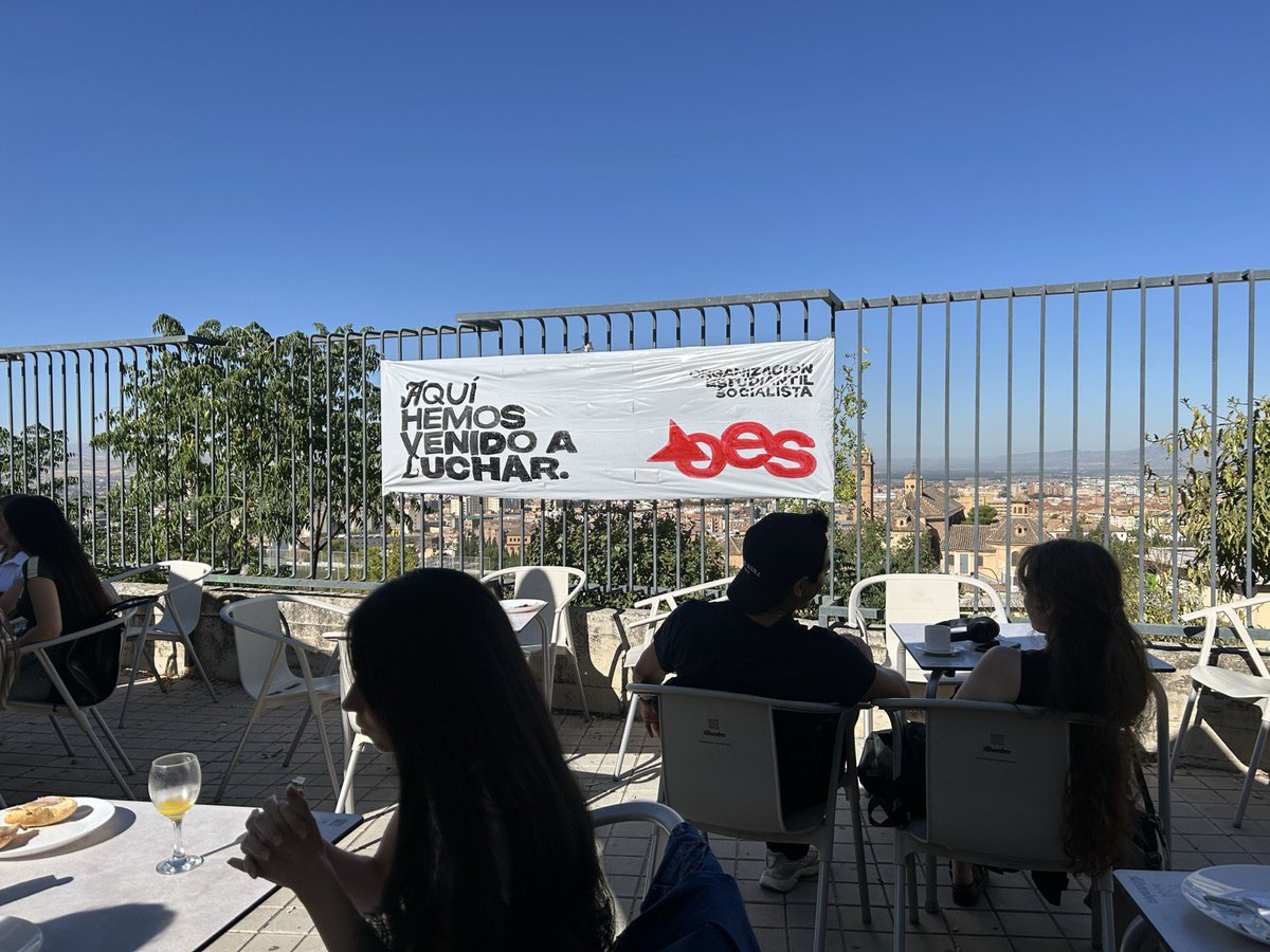 OES_Granada's tweet photo. ¡Nos vemos mañana en la primera presentación de la Organización de Estudiantes Socialistas en Granada!

Aquí hemos venido a luchar 🚩

📍 Paseíllos Universitarios
🕔 17:30h https://t.co/NiHb7hFkQH