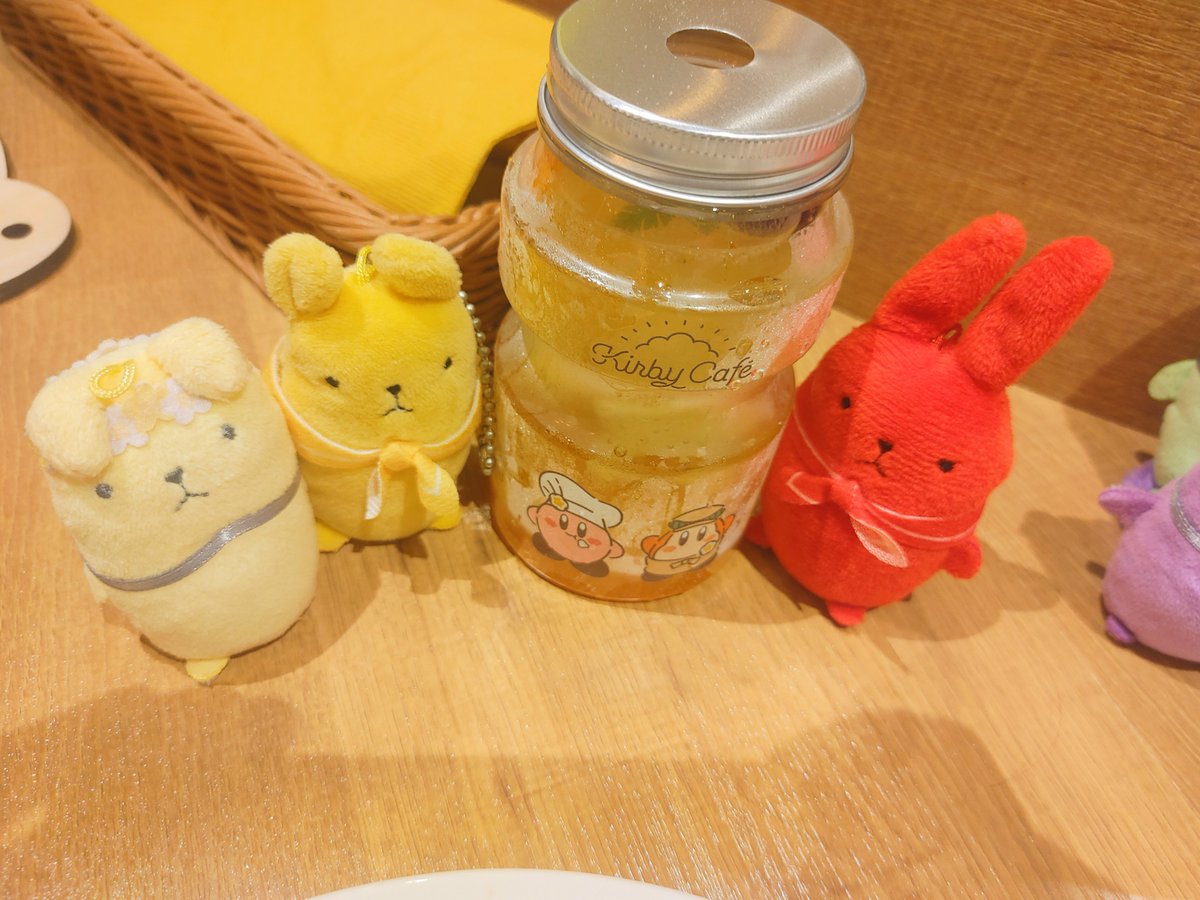 zumi3210's tweet photo. カービィカフェで夏キメてきました🤟😎🤟 https://t.co/Gay7v73JXp
