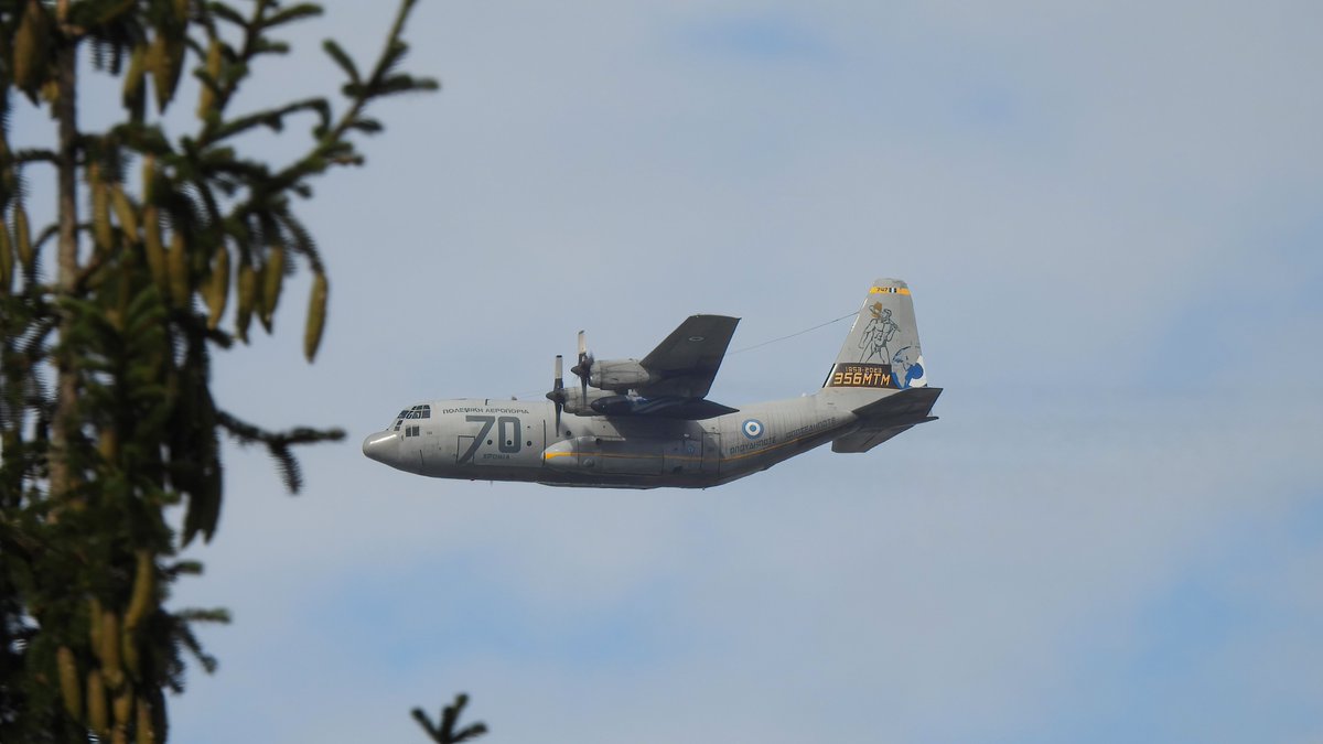 EHEH_Spotter's tweet photo. 🇬🇷 Hellenic Air Force C-130H 747 as flight #ROGUE04
🇪🇸 Ejército del Aire (Spanish Air Force) CASA C-295M T.21-02 as flight #ROGUE06
#NLspot #garden #FalconLeap2026 https://t.co/vtjCMFxMxY