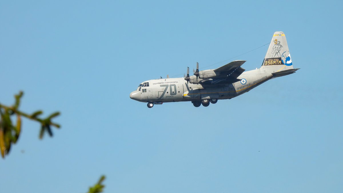 EHEH_Spotter's tweet photo. 🇬🇷 Hellenic Air Force C-130H 747 as flight #ROGUE04
🇪🇸 Ejército del Aire (Spanish Air Force) CASA C-295M T.21-02 as flight #ROGUE06
#NLspot #garden #FalconLeap2026 https://t.co/vtjCMFxMxY