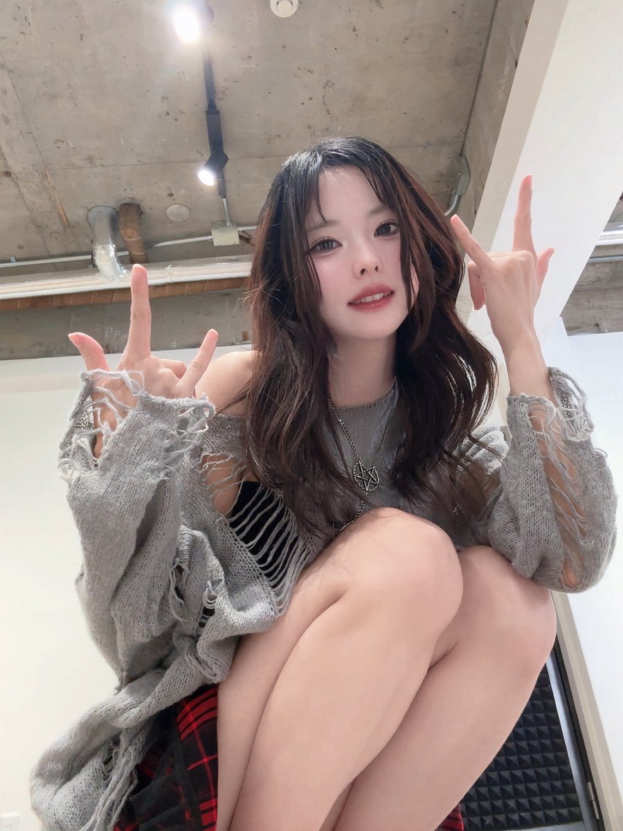gomichan_zzz's tweet photo. ゆる巻きおねえさん https://t.co/0JBsAf9cT2