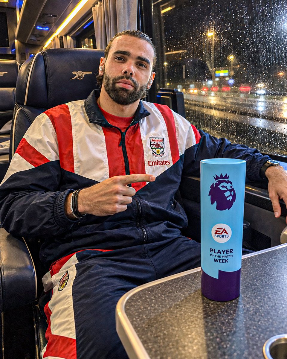 now_arsenaI's tweet photo. 🚨David Raya has been named the Player of the Matchweek for his incredible penalty save against Sunderland on Saturday.

An Arsenal player has now won the award two weeks in a row, after Martin Odegaard secured it last week.

Best keeper in the world. 🫡 https://t.co/vSJpwWJseb