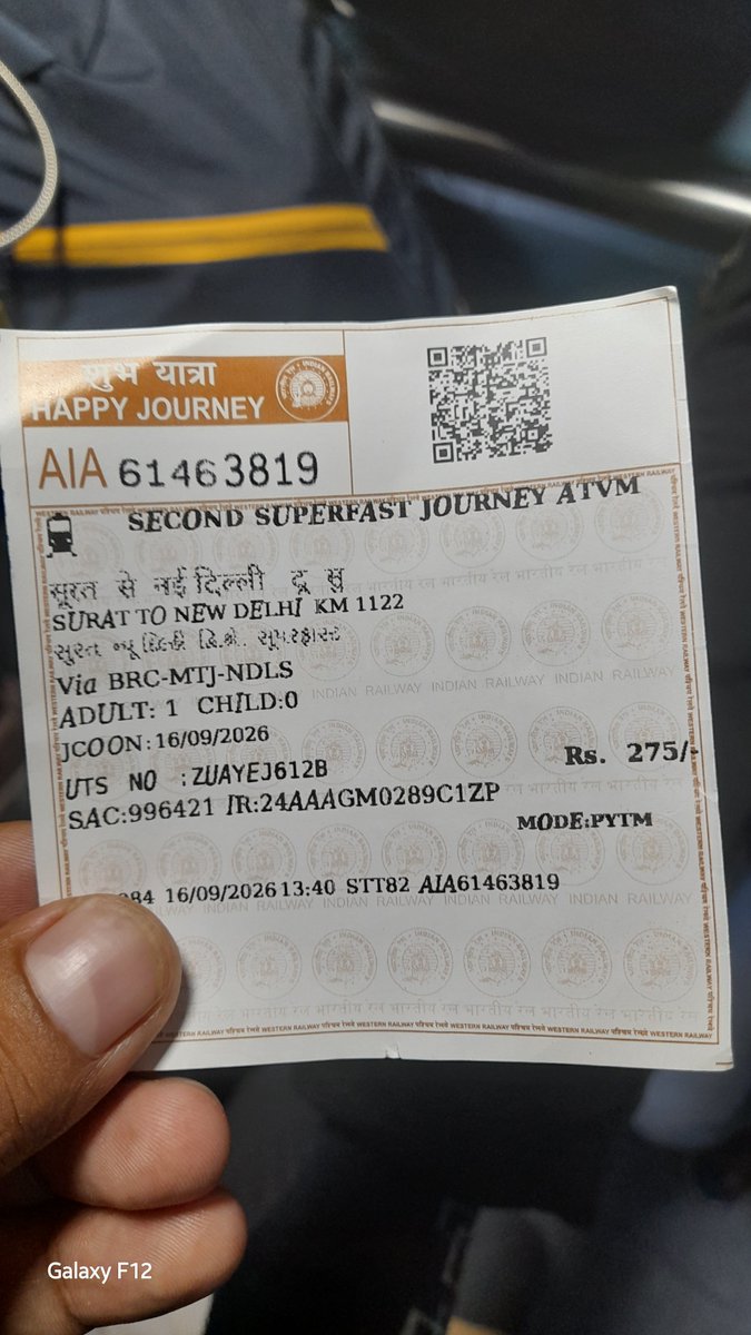 iamAftab0786's tweet photo. यह एक ही ट्रेन का 3 टिकट है लेकिन MRP अलग-अलग है कोई बतायेगा ऐसा क्यों हुआ है 
@IRCTCofficial @AshwiniVaishnaw 
#Train #railway https://t.co/ZbAgW5Su5Z