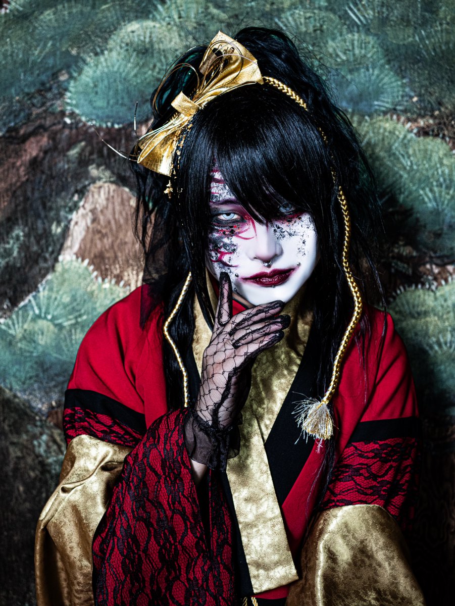 rurunone_YMCP's tweet photo. ⛩️🔥ルルノネ新アー写公開‼️🔥⛩️

唄:やもん @rurunone_yamon 
七弦:樂 @rurunone_raku 
太鼓:奏音 @rurunone_canon 

📷Photo by八雲
@SoranakiYakumo https://t.co/7qWAPldoWl