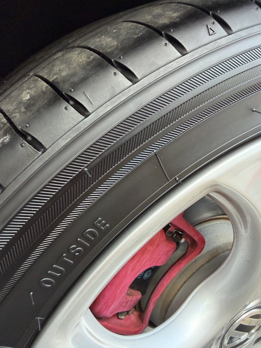 ColtonCarCare's tweet photo. 現在、今年リリース予定のCARPRO新製品ラインナップにおける最後の製品の最終調整を行っています。今年は数多くの新製品が登場しますので、皆様に楽しみにしていただければ幸いです。新製品がリリースされるとすぐに、翌年に向けた開発が始まります。 https://t.co/6HzWQtop8G