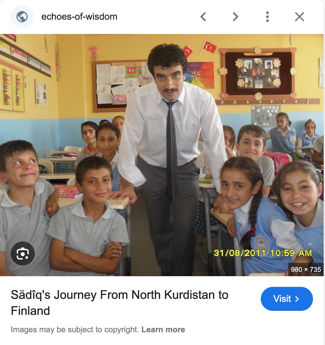 4chella__'s tweet photo. Papyonlu Gewran Goyi, Kürt çocuklarını asimile eden badem bıyıklı bir Türkçe öğretmeniydi. Finlandiya'da Kürt milliyetçisi!

İHB de Türkçe öğr. bölümü mezunu. Kobanê savaşında TC Valiliği sponsorluğunda kitap yazdı, Kobanê'ye yardım paralarını çaldı, Avrupa'da Kürt milliyetçisi! https://t.co/ElPfDnwltg