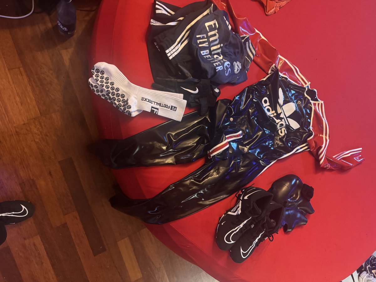 XLRUBBERFUCKER's tweet photo. Ready for the next boy ����💦 https://t.co/vZX8ABMxjY