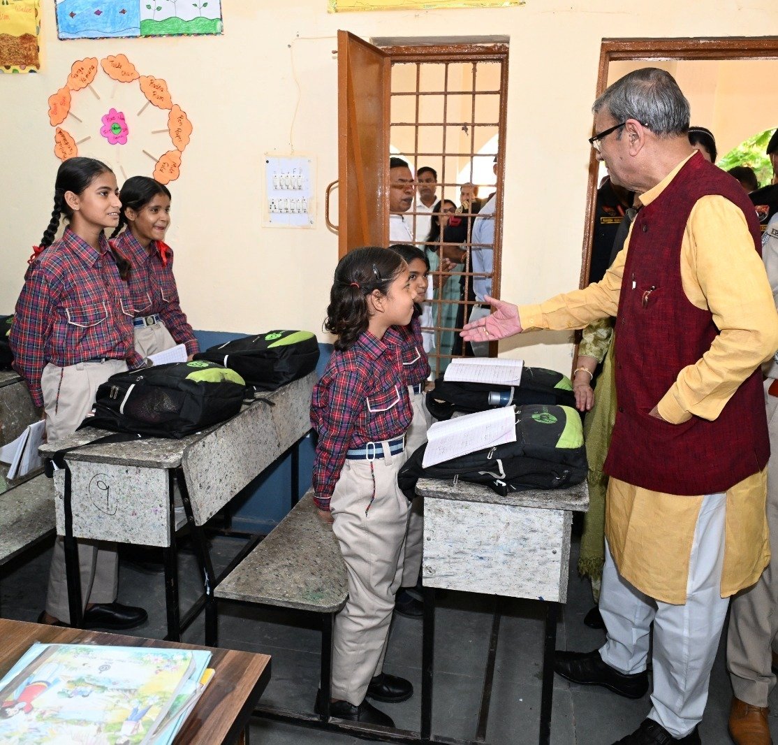 AshimKGhos92088's tweet photo. Glad to visit Government Senior Secondary #School, Sector 10, and Government Model Sanskriti Primary School, Daulatabad, #Faridabad, today along with First Lady of Haryana Smt Mitra Ghosh ji. Interacted with #students, parents and teachers. Holistic education goes beyond textbooks. It nurtures talent, discipline, health, values and confidence. Parents and #teachers must work together with love and patience to help every child realise their potential. Also announced ₹10 lakh each for both schools to strengthen student facilities along with stipends for financially needy students. I also urged officials to ensure clean #water, #sanitation , nutritious meals, #sports facilities and proper maintenance. Every child deserves the opportunity to learn, grow and thrive.

#Education #Haryana