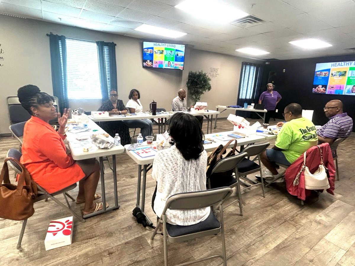 LifeLinkGA's tweet photo. LifeLink of Georgia was proud to host the Faces of Hope Lunch &amp; Learn at Berean Christian Church Gwinnett! Our Faces of Hope shared how they prioritize healthy living and practice self-care in their everyday lives, creating meaningful conversation around health &amp; wellness. https://t.co/tQtYXoA0Mt