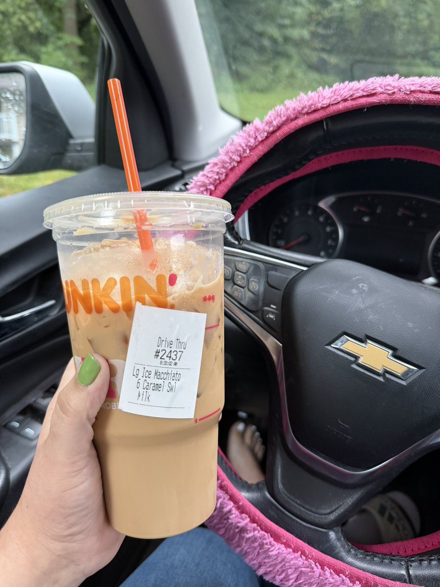 FinGoddesKristi's tweet photo. Spoiled princesses get Dunkin https://t.co/c9LEm6mRxm