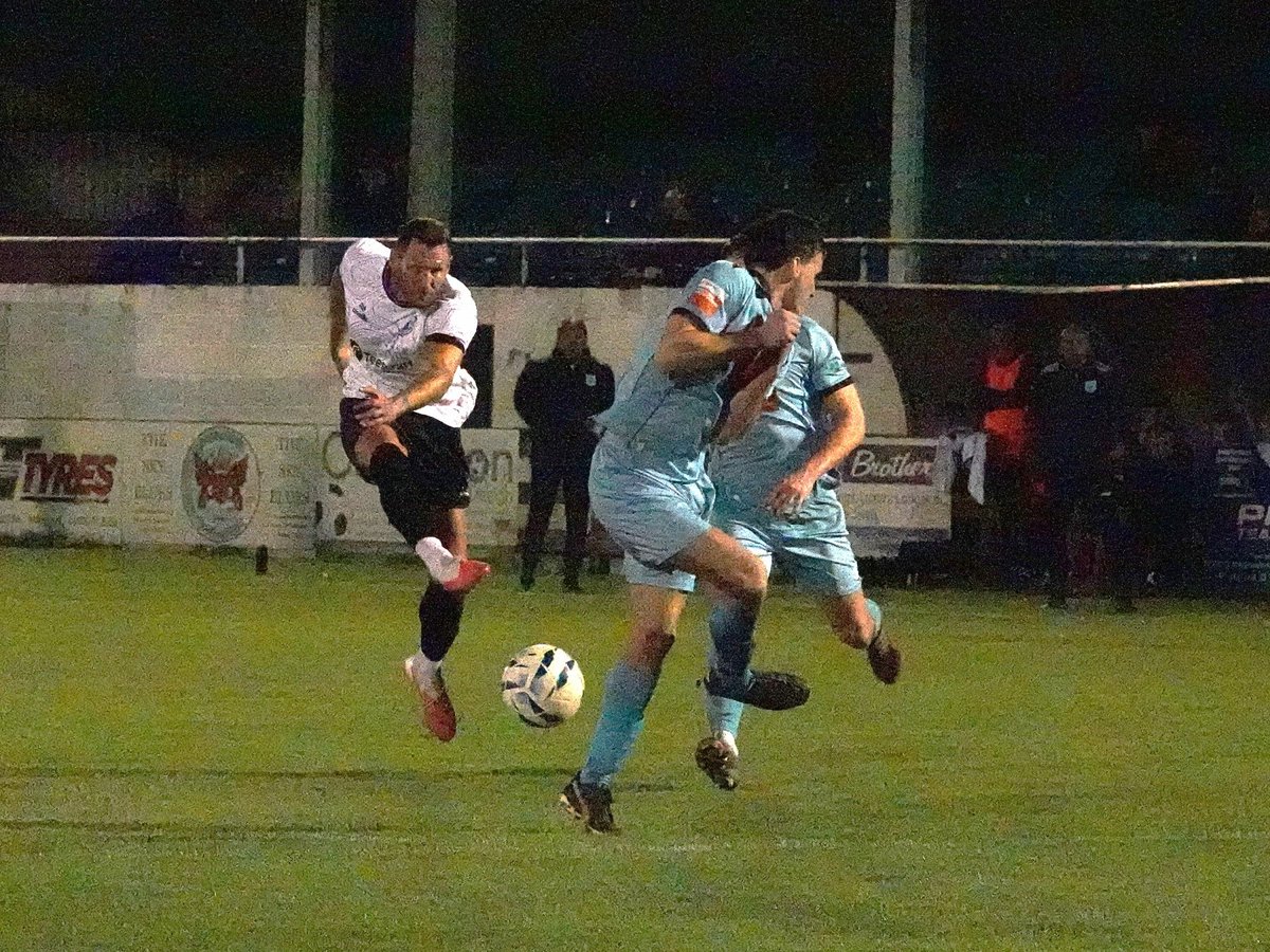 Elmerbat's tweet photo. Pics of @EbacNorthernLge D1 game @CarlisleCityFC v @bishopafc now up at https://t.co/1q9IXIAtHK Please view in full screen. https://t.co/GiydPcwEE7