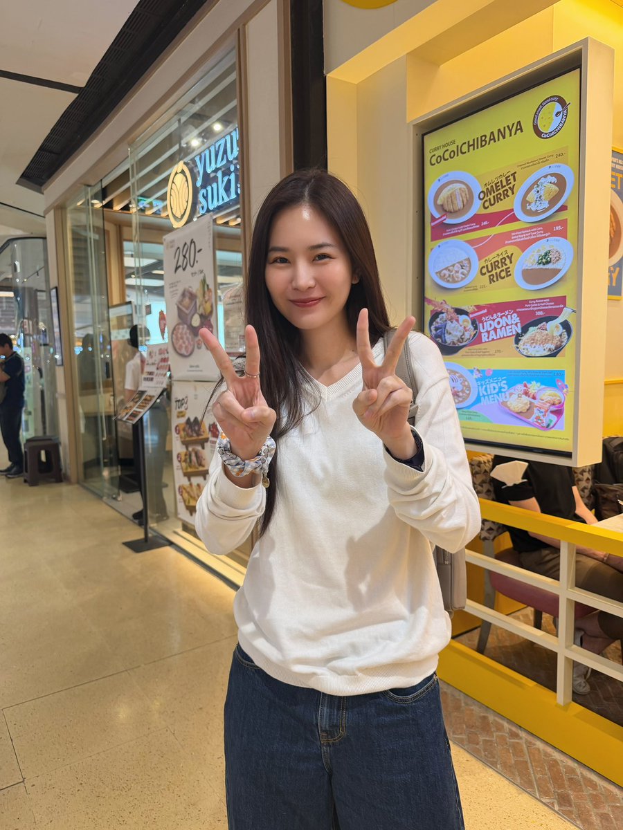 benzssdd's tweet photo. เจอพี่แอป คำแรกที่ถามรู้มั้ยคะเก้าอี้นวดอยู่ตรงไหน555555555555555555 /ไม่ได้เรียลไทม์นะคั้บ https://t.co/j7njpQiLno