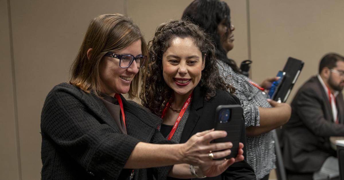 ACCinhouse's tweet photo. Legal Ops Con 2027 is coming to Chicago, April 18–20! Connect with the people shaping the future of legal ops, discover smarter ways to drive efficiency, and turn ideas into impact. Don’t miss it! ➡️ https://t.co/IXymJ3RcjC https://t.co/MdqHsZvllE