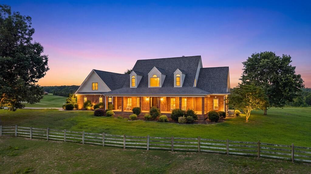 ForSaleByBonnie's tweet photo. You need to check this home out! It's got a lot to offer. #LuxuryHomes https://t.co/wtxBsUiN59