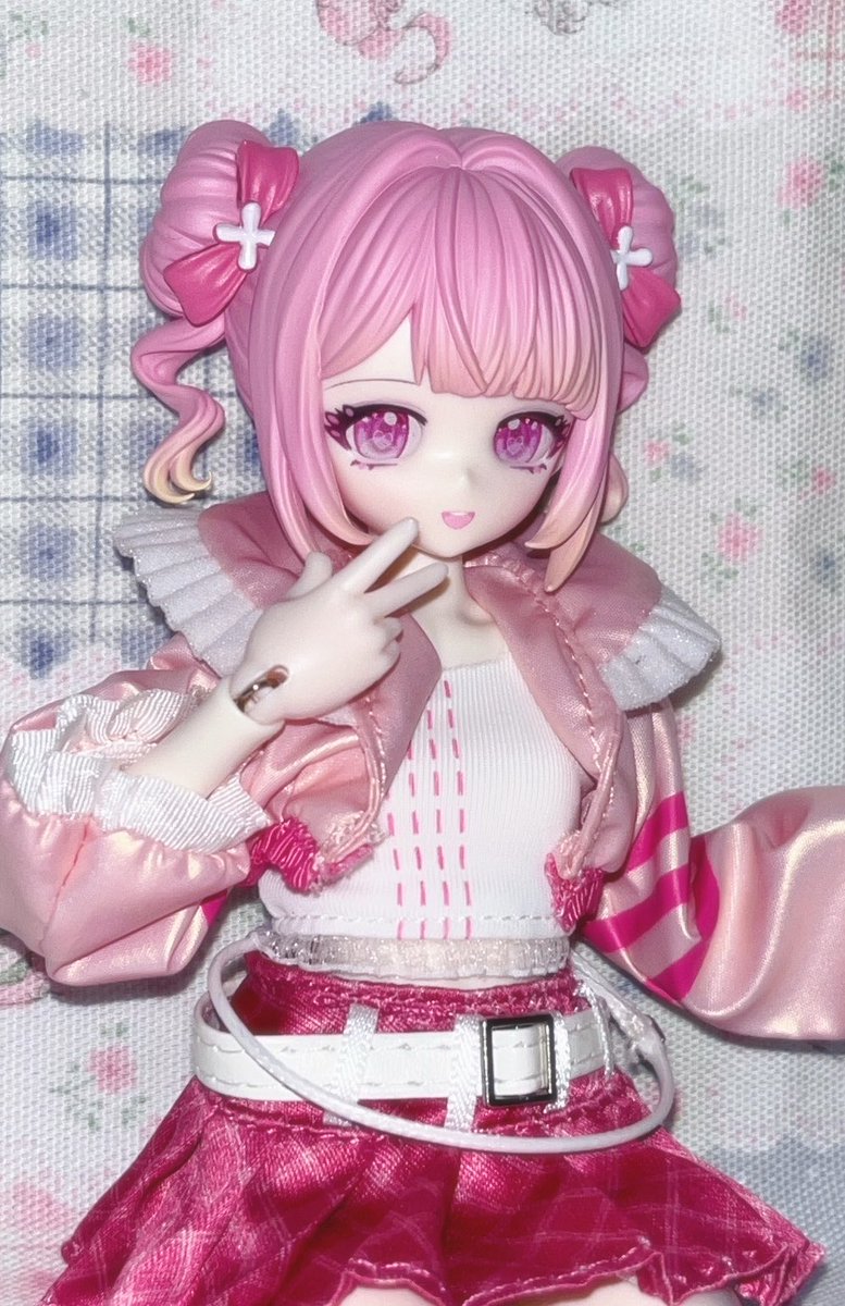 PurplePinkYarn's tweet photo. 由衣ちゃんもカスタムした😊(1⇨2,3,4)
デカールの方が血色感あって良い〜〜非常に好みだ！
.
#ブラインドドール
#EAlike https://t.co/eIOpGhdgz2
