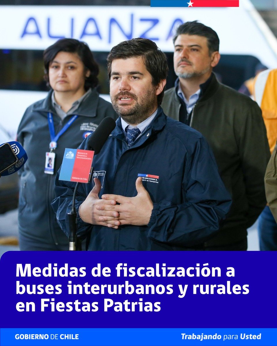 Subtrans's tweet photo. 🚌🇨🇱 ¡En #FiestasPatrias la prevención la hacemos todos!

El ministro (s) Martín Mackenna, alcalde de Estación Central, @Fisca_MTT, @conaset y @Carabdechile fiscalizaron el Terminal de Buses de Santiago. 🧵👇 https://t.co/sAXwhOZcyE