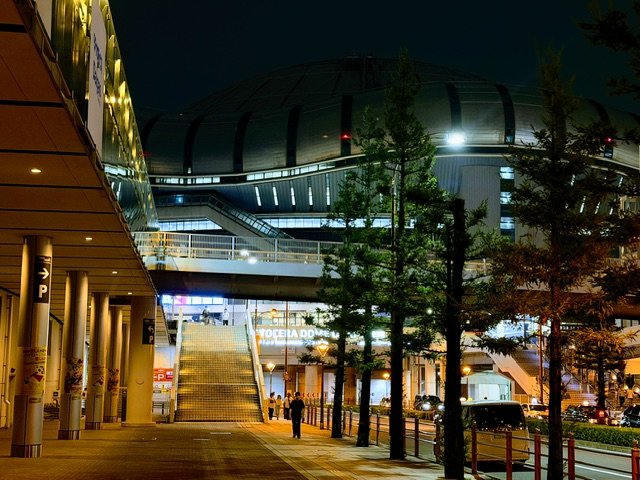 BlackAngleX's tweet photo. 今日も終わった

いろいろ明日に仕事の借金を残したが
それは明日考えよう

って言いながら明日の朝後悔している自分が想像できるが、それも封印

最近はずっと雨
気圧の影響からか肩や腰が重い

いつかは晴れると分かってはいるけど
お日様がめちゃめちゃ恋しいなぁ https://t.co/d0xKhKPvFW