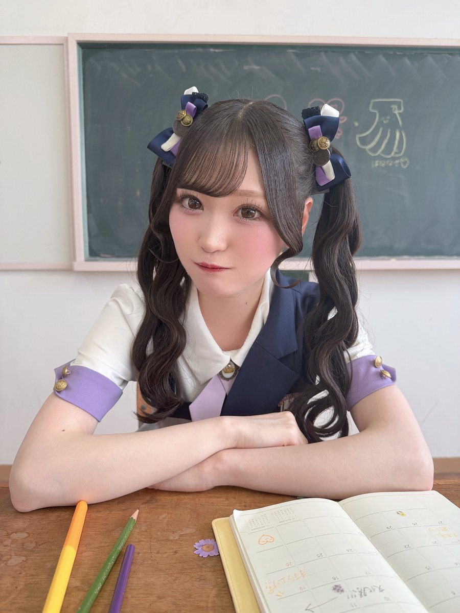 Kareai_miharu's tweet photo. #可憐なアイボリー の新曲「#リナリアの花」のMVが公開されました💐
移り変わり行く四季と共に少しずつ育っていく恋心を描いた楽曲です💓とっても素敵な作品になっているので、ぜひたくさんみてください💭 https://t.co/c7CLIS40wV