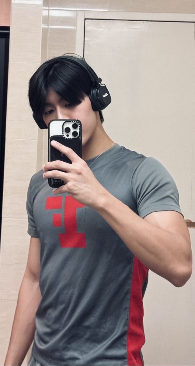 MT_AIAL's tweet photo. ศาเอาไงดีลำบากใจมาก https://t.co/GVDwqVNI5n