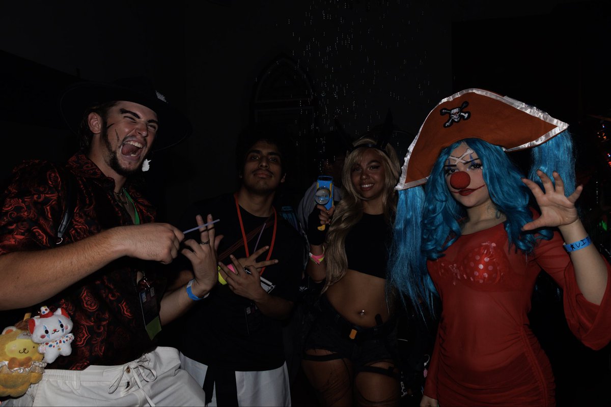 TNTDigPhotos's tweet photo. Fun time at glotaku rave #cosplayㅤㅤㅤㅤㅤㅤㅤ https://t.co/oaTETwqYKM