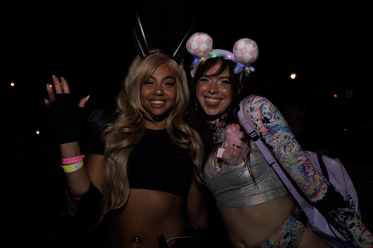 TNTDigPhotos's tweet photo. Fun time at glotaku rave #cosplayㅤㅤㅤㅤㅤㅤㅤ https://t.co/oaTETwqYKM
