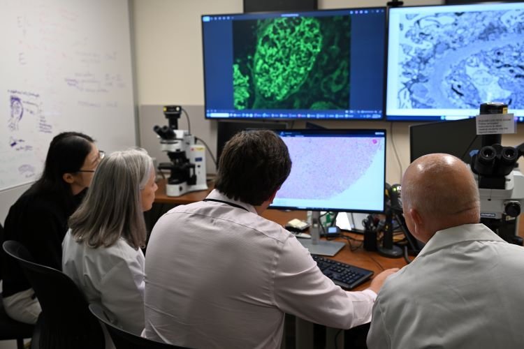 UMichPath's tweet photo. #UMichPath became the first U.S. healthcare system to launch a DICOM-based digital pathology PACS integrated with radiology PACS and an enterprise imaging network. 

Read more about the work being done: https://t.co/3XZFVko5ep https://t.co/ku306Wgd8Y