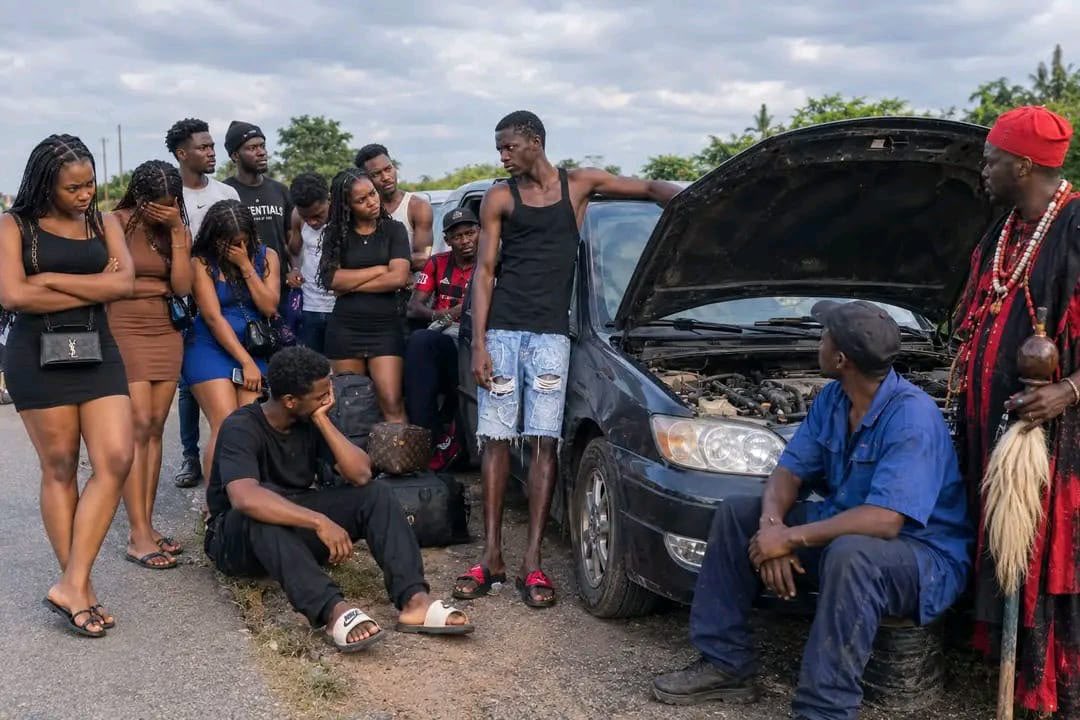 OMaefiah's tweet photo. We were going on a very long journey when our car suddenly stopped in the middle of nowhere. The native doctor who was with us said the only way the car could start again was for a virgin girl to pray.🙆‍♀️

Omo, as I’m talking to you now, we’ve been stuck on this road for like five days. 😂😁😄😄