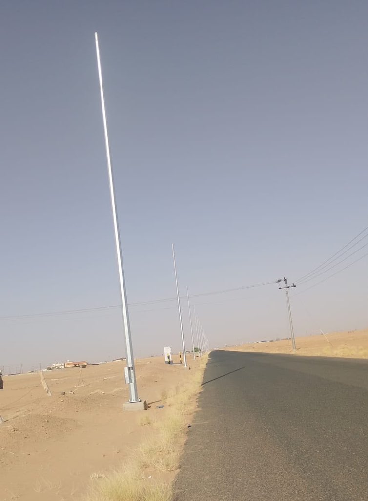 Bkhubash's tweet photo. جانب من بدء تنفيذ إستكمال أعمال الإنارة لشوارع أحياء المحافظه ضمن مشروع سفلتة وأرصفة وإنارة للأمانة والبلديات - بلدية خباش - المرحلة الثالثة https://t.co/1htQhxBTRJ