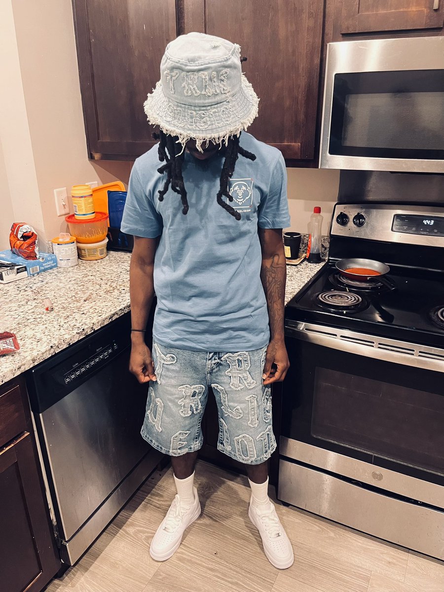 Rayfwfe's tweet photo. ColdheartCrippin!💔🥶👿😈🍇 https://t.co/Rehg8RSzmo