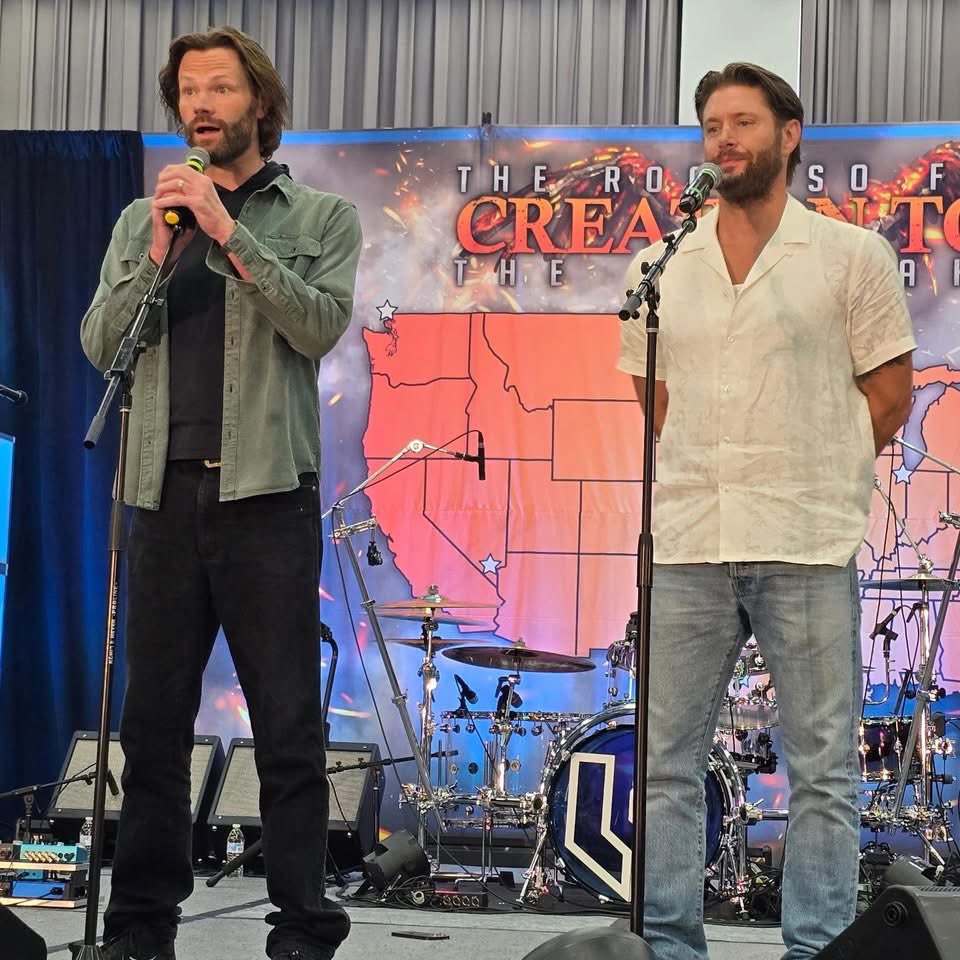 jackyharder's tweet photo. SPN Orlando 2026  thanks you boys mega super good show @jarpad ❤️🫶🏻 &amp; @jensenackles 💙🫶🏻 Gold Panel  #SPNOARL 

#jaredpadelecki #jensenackles #spnfamily 

https://t.co/YfEWAH55I8 https://t.co/HmReEN9ojS