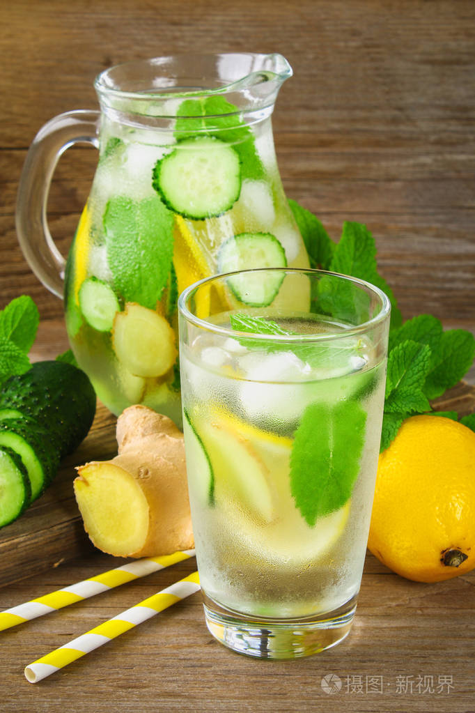 amire026839's tweet photo. Small daily steps make big health wins! Swap soda for infused water, walk 10 mins after meals, and track 1 good habit today  #HealthyLiving https://t.co/lNYVtoRJRr