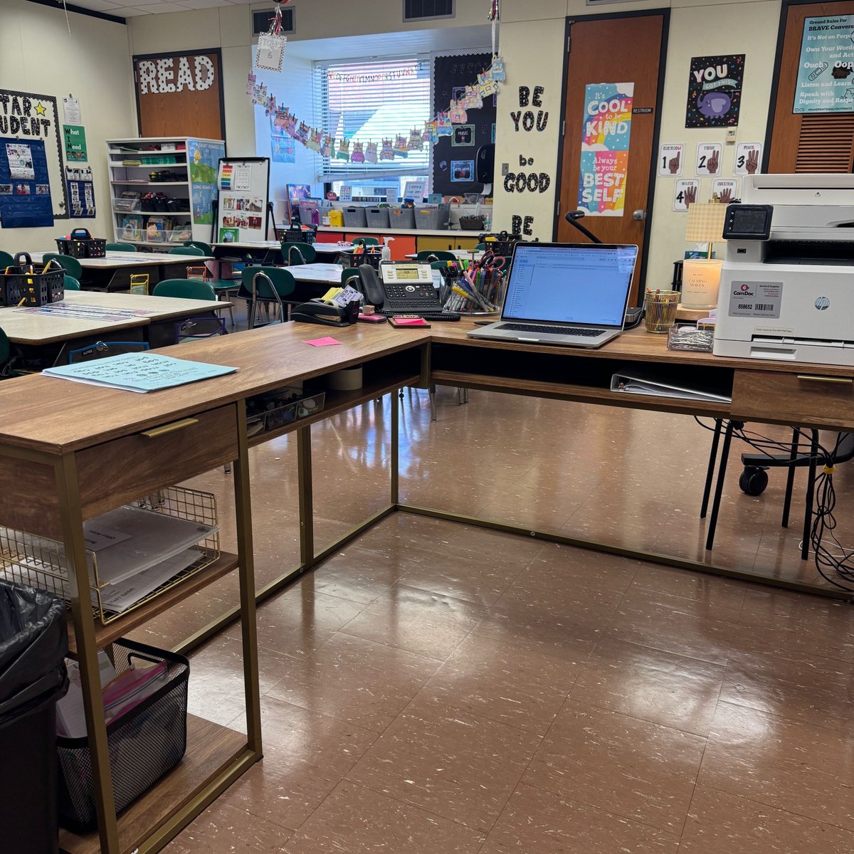 SouthFayetteEA's tweet photo. Jaclyn Berthney built a flexible seating classroom, stools, rockers, cushions, lap desks, carpet space, through personal purchases and grant funding. Different learners, different needs, different seats. 💚🪑 #SouthFayetteEA #WeAreSFEA #AsLongAsItTakes #Solidarity #FirstGrade https://t.co/BNbJCpEA8q