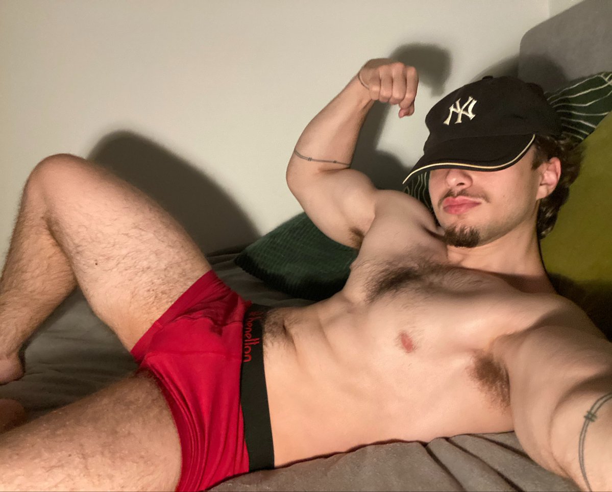 tiredgymbro's tweet photo. Should I? https://t.co/JMrCubUEut