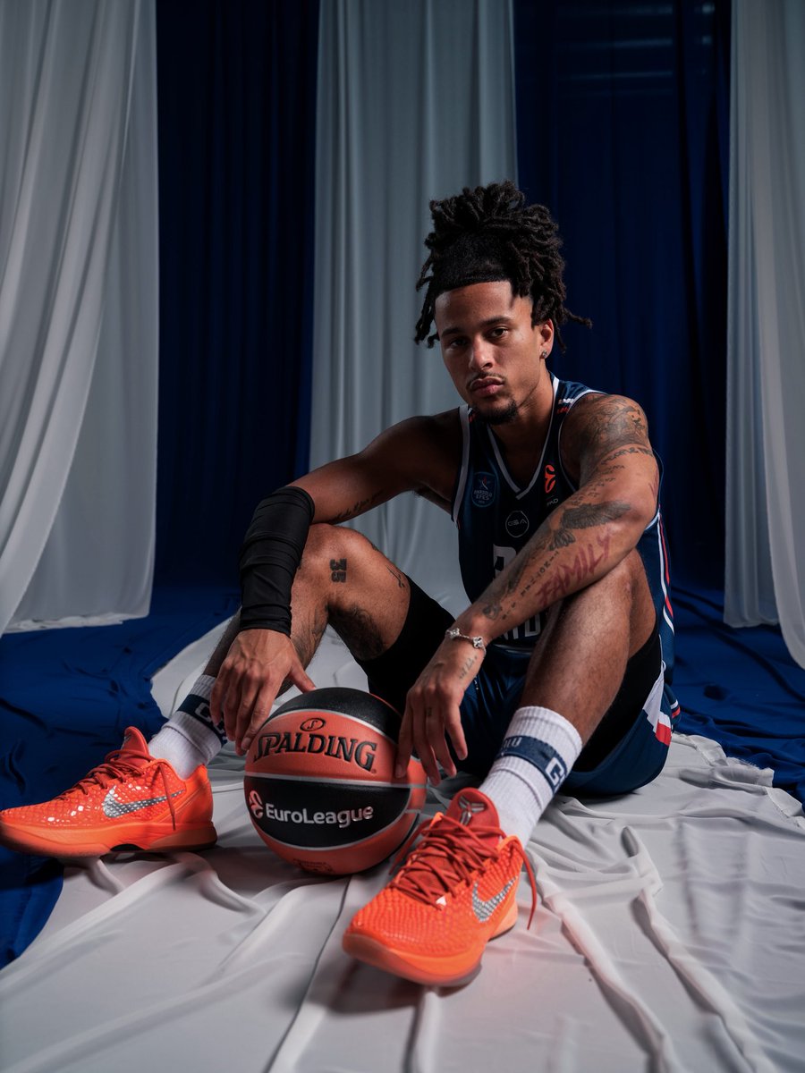 mtwbucket32's tweet photo. Ready for Season 8 🤞🏽💙🤍 https://t.co/U7bKqZ9XYV