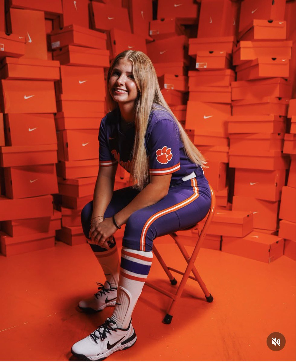 RisingKobasew's tweet photo. Committed! Rylee is headed to Clemson University!  We are proud of you and can’t wait to see you do big things as a Tiger!! https://t.co/PrcHLQkRum