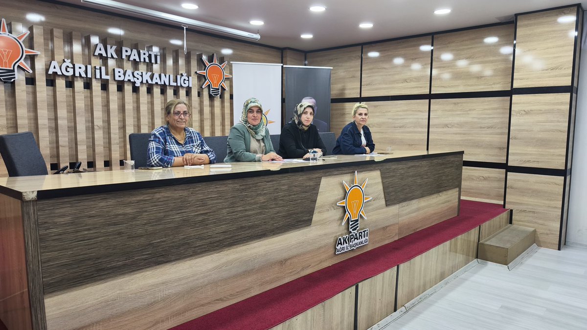kdnkollari_agri's tweet photo. AK Parti Ağrı İl Kadın Kolları olarak haftalık yönetim toplantımızı gerçekleştirdik. 

Toplantımızda teşkilat çalışmalarımızı değerlendirerek önümüzdeki süreçte gerçekleştireceğimiz saha çalışmaları, ziyaretler ve kadınlarımıza yönelik projeler üzerine istişarelerde bulunduk.

Birlik, beraberlik ve dayanışma içerisinde; Ağrı’mız için, kadınlarımız için durmadan çalışmaya devam ediyoruz. 

Toplantımızın hayırlara vesile olmasını diliyor, emek ve katkı sunan tüm yönetim kurulu üyelerimize teşekkür ediyoruz..