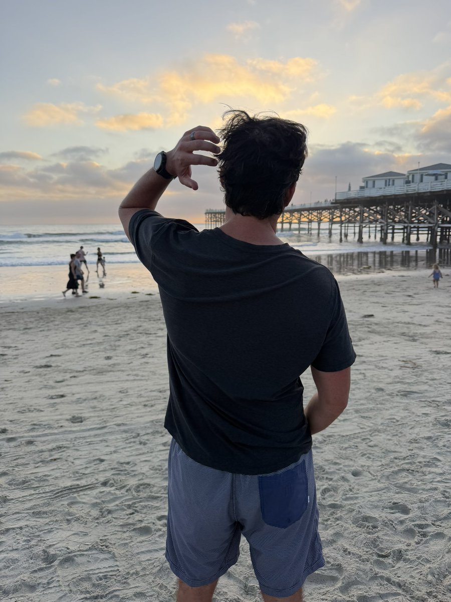 JedidiahBMorris's tweet photo. Broke at 40.

Not what I expected when I bought a business.

It’s been 2yrs since my business failed- leaving me and my family in financial ruin. 

And in 15 days I’ll be 40. 

That said, I took my shot, got in the arena, learned A LOT, and I know 40 isn’t the end.

Onward https://t.co/5aACZhpQWL